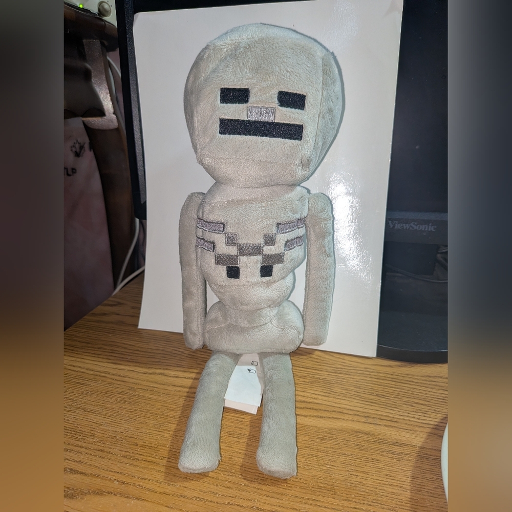 Gray MINECRAFT SpinMaster Mojang JINX 14” Plush SKELETON Soft Stuffed Doll 2013
